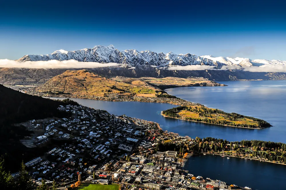 2639131-queenstowns-new-zealand.jpg