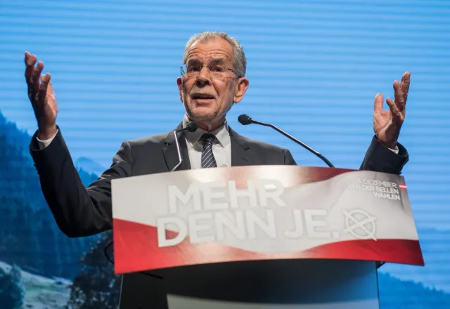 Austria: Sondaże exit poll informują o zwycięstwie Van der Bellena