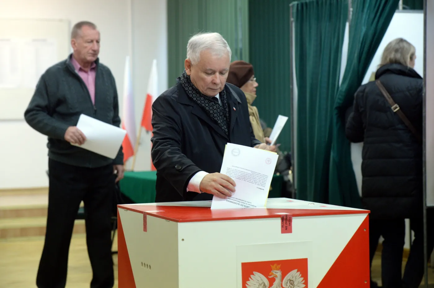 2352384-wybory-jaroslaw-kaczynski.jpg