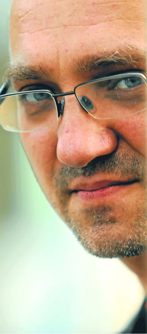 2401242-marcin-zaremba-doktor-hab.jpg