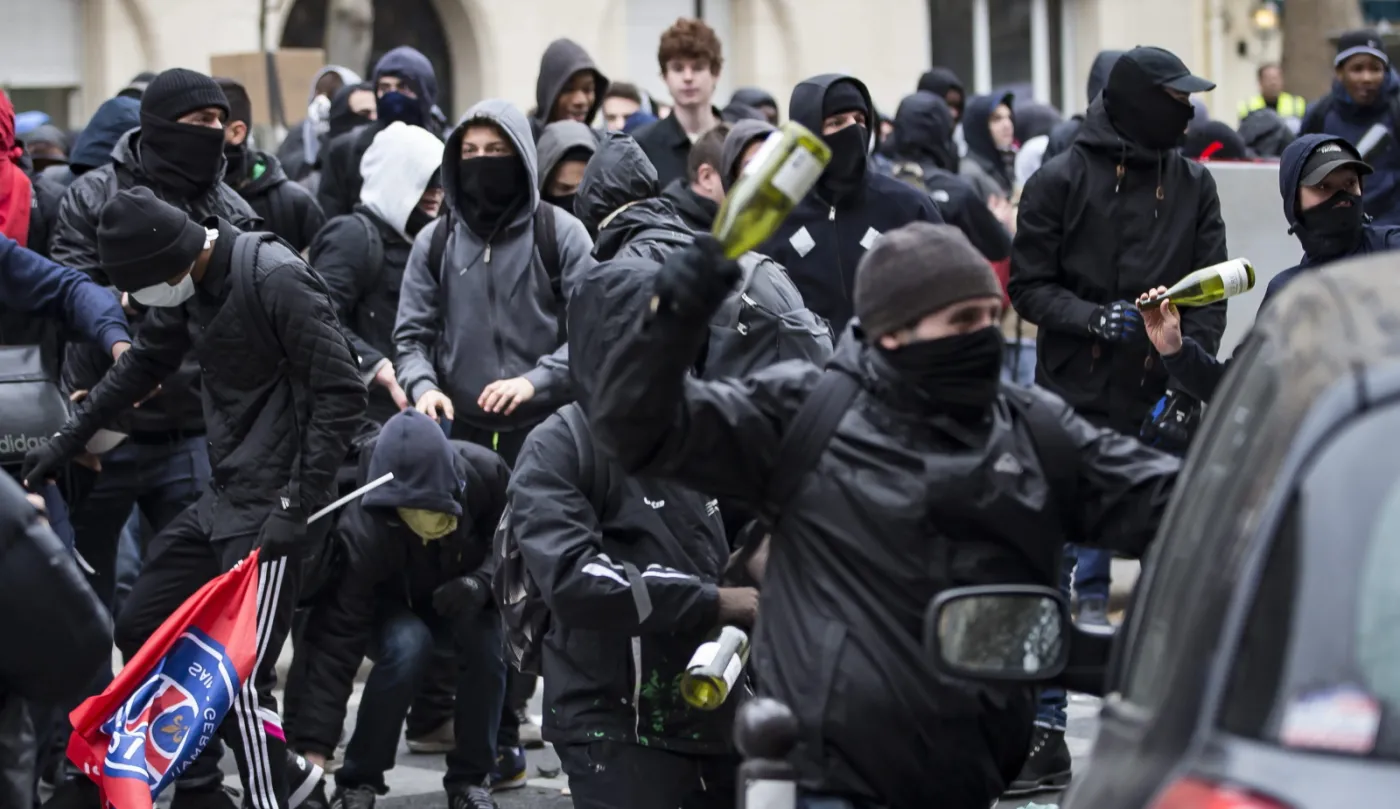 Francja: Demonstracje studentów przeciw nowelizacji prawa pracy spacyfikowane przez policję