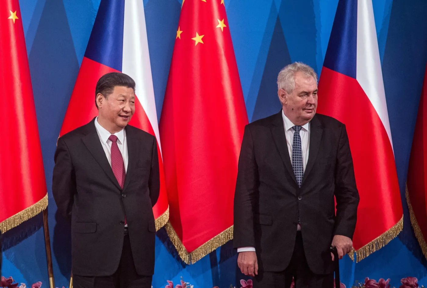 Czechy podpisały 30 porozumień z Chinami podczas wizyty prezydenta Xi