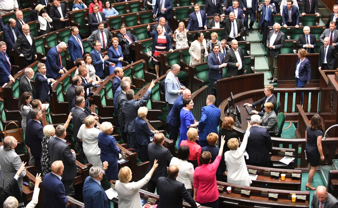 Straszenie Trybunałem Stanu już nie wystarczy. Nastał czas wykorzystania prawa karnego