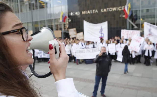 Czarnecki: Chciałbym, żeby młodzi lekarze zostali w Polsce. Trzeba im stworzyć dobre warunki