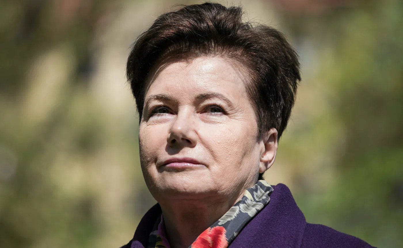 Hanna Gronkiewicz-Waltz: Sama rzuciła się pod pociąg [SYLWETKA]