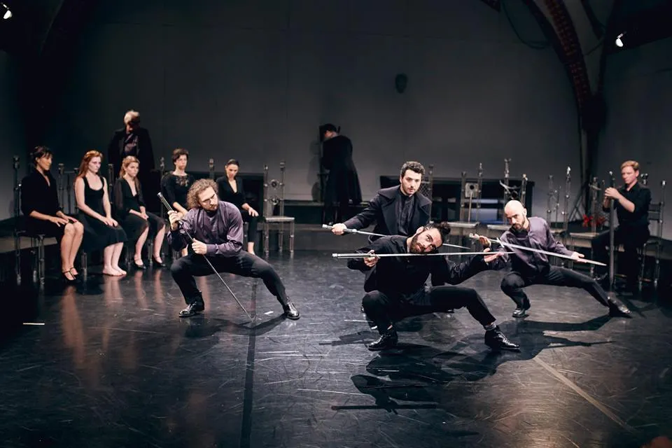 3228362-hamlet-teatr-piesn-kozla-d.jpg