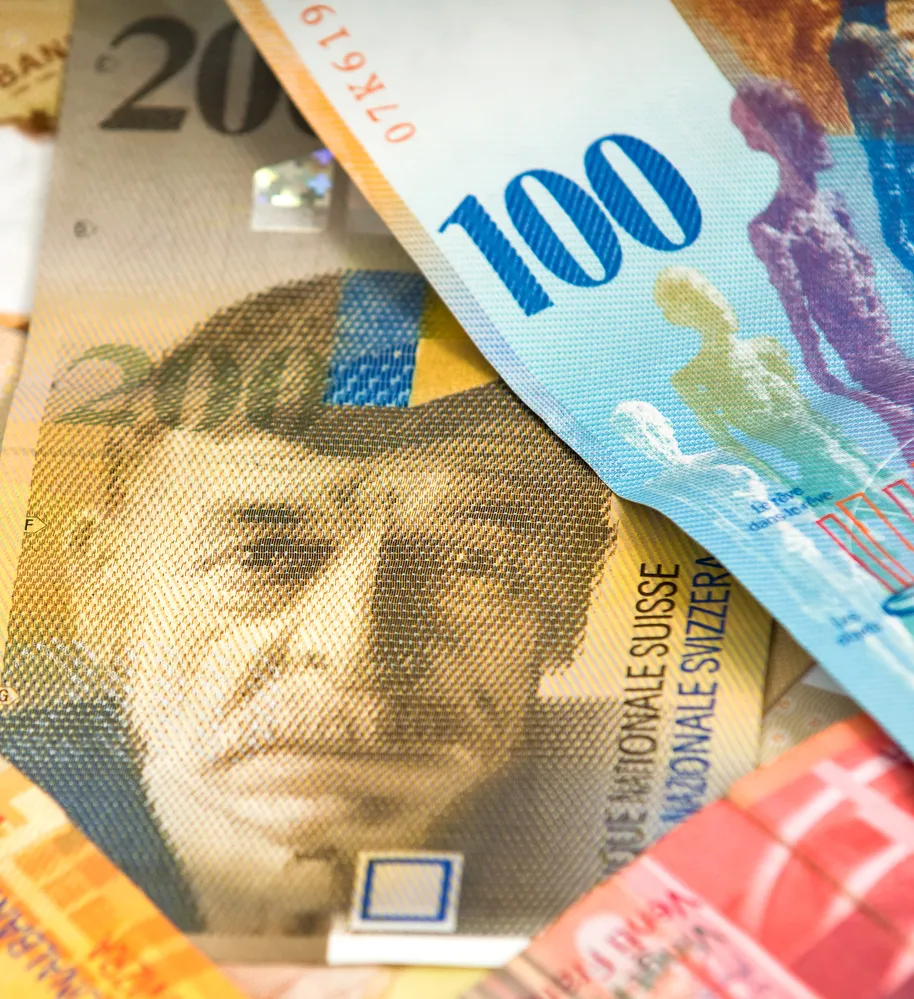 Masz problem z kredytem we frankach? Banki chętniej sprzedadzą go windykatorom