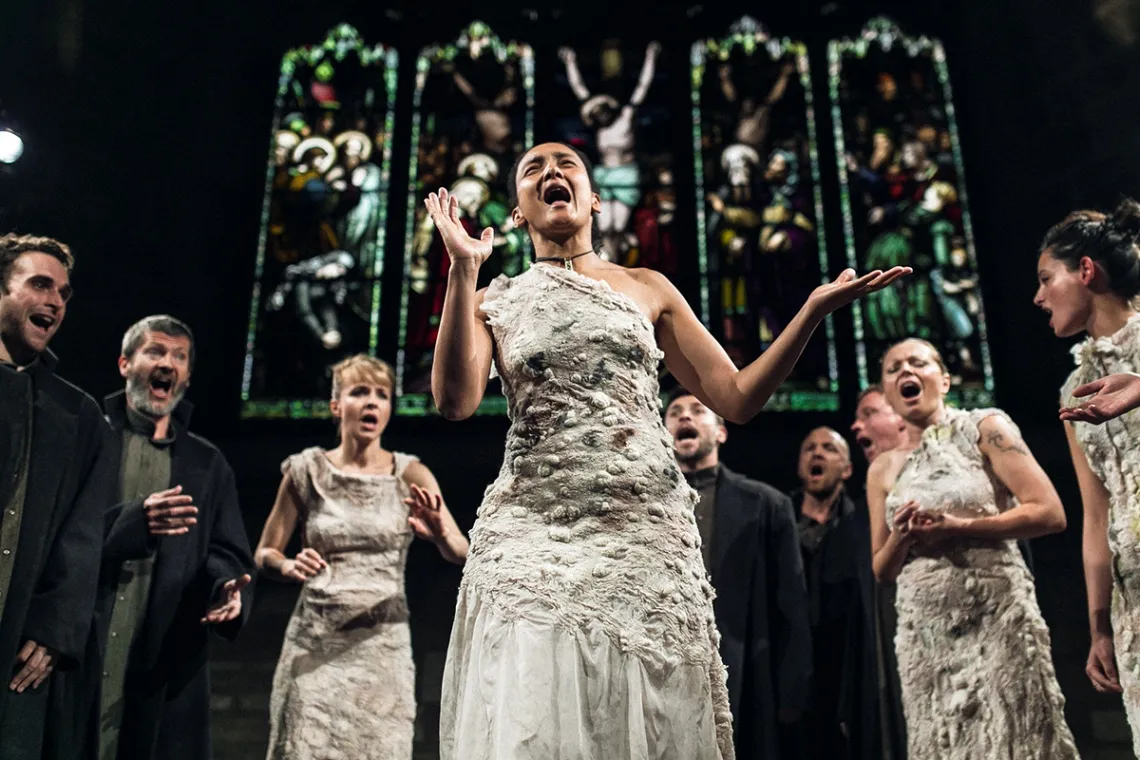 2721795-teatr-piesn-kozla-spektakl.jpg