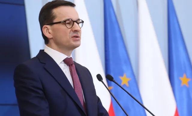 Odchudzanie Rady Ministrów: Morawiecki zapowiada redukcje w rządzie i likwidację premii