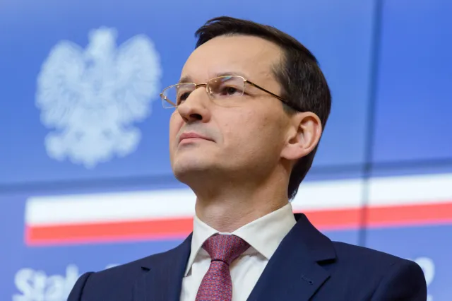 Zniesienie limitu składek na ZUS: Wycofać się czy brnąć dalej?