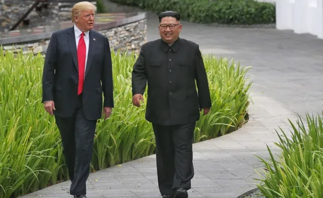 Kim Dzong Un opuścił Singapur, gdzie spotkał się z Trumpem