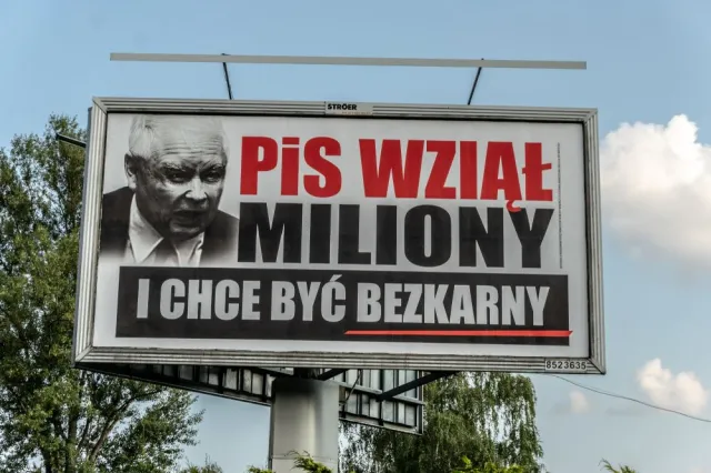 Dworczyk o akcji "PiS wziął miliony": Jedyne co potrafi PO, to straszyć PiS-em
