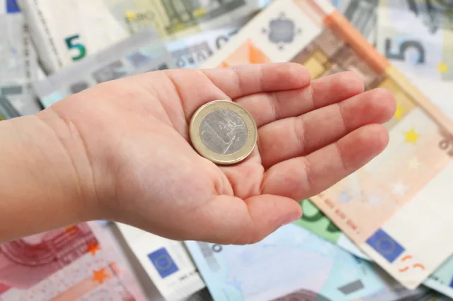 Świadczenia rodzinne wyższe od 1 listopada. O ile wzrośnie zasiłek pielęgnacyjny