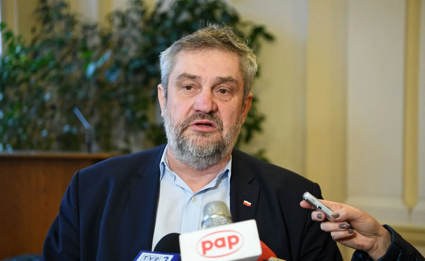 "Nieudolność i brak nadzoru nad podległymi mu instytucjami państwowymi". Jest wniosek o wotum nieufności wobec Ardanowskiego