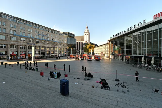 Zakładniczka porwana na dworcu w Kolonii. "Napastnik jest już pod kontrolą"