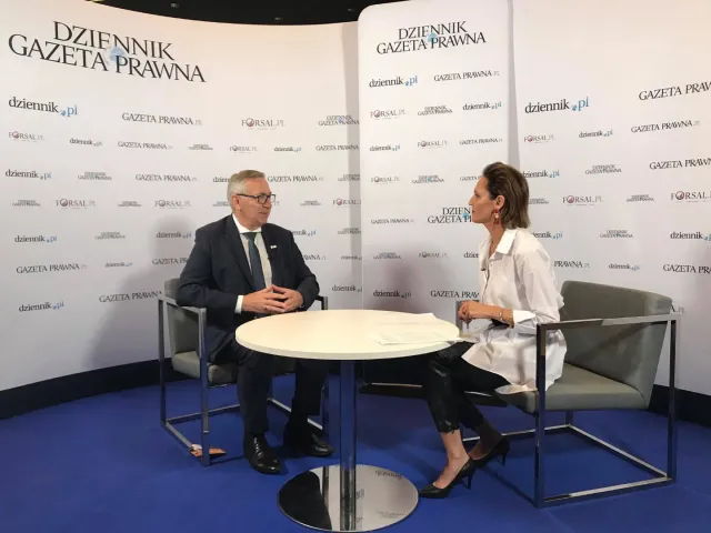 Szwed na EKG 2020: Trzeba uregulować prawnie pracę zdalną