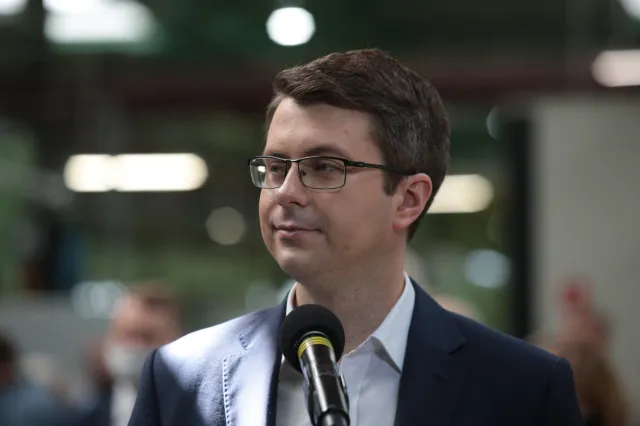 Müller: Trzeba brać pod uwagę rząd mniejszościowy lub wcześniejsze wybory