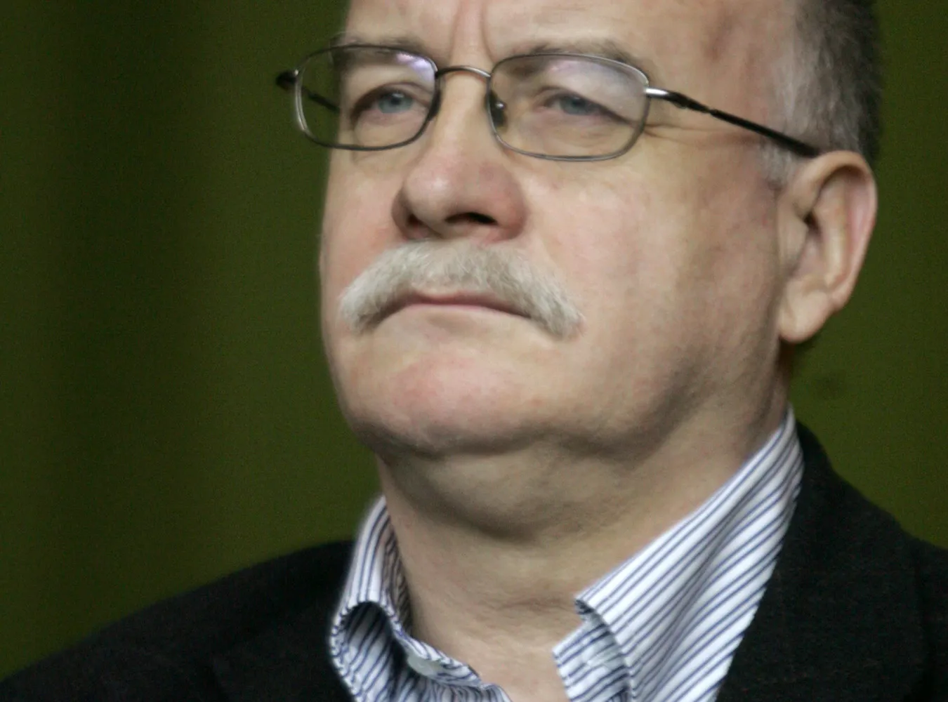 Wojsko nadal ściga tysiące leserów