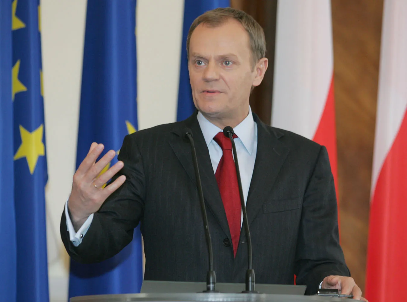 Premier oficjalnie zaproszony na szczyt