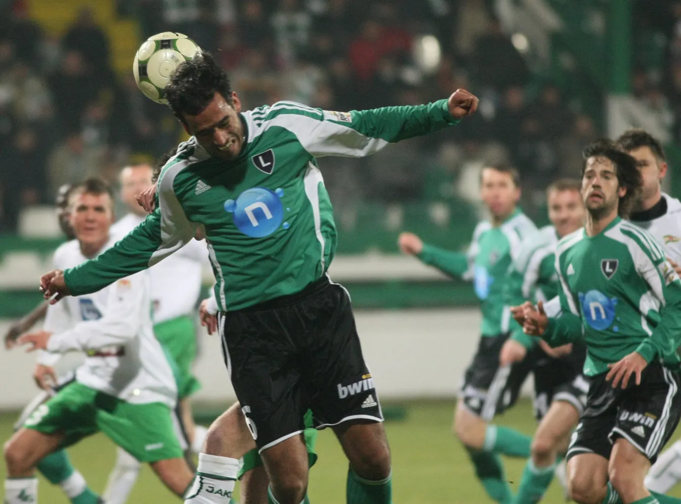 Legia pokonała Lechię i jest na czele tabeli