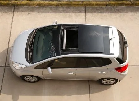 Kia Venga - Toyota Yaris niech się schowa