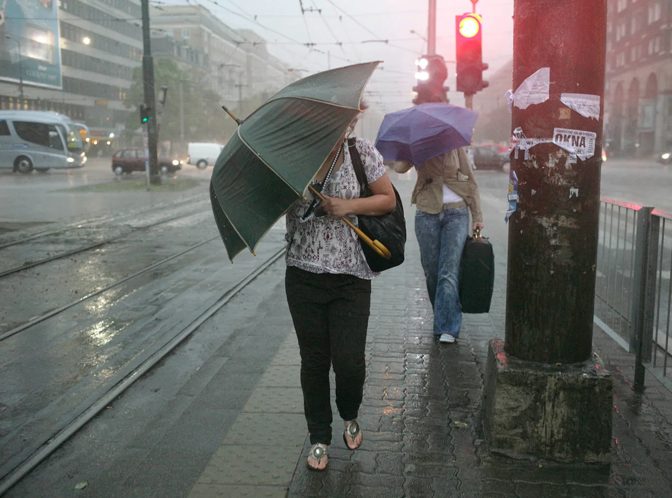 Zostańcie w domach Idą nawałnice