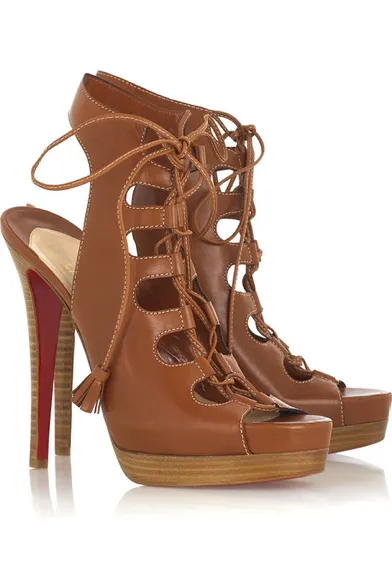 fr_2louboutin_209457a_431418.jpg