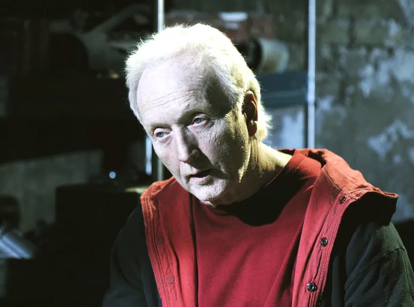 Tobin Bell jako John  quot;Jigsaw quot; w filmie  quot;Piła VI quot;