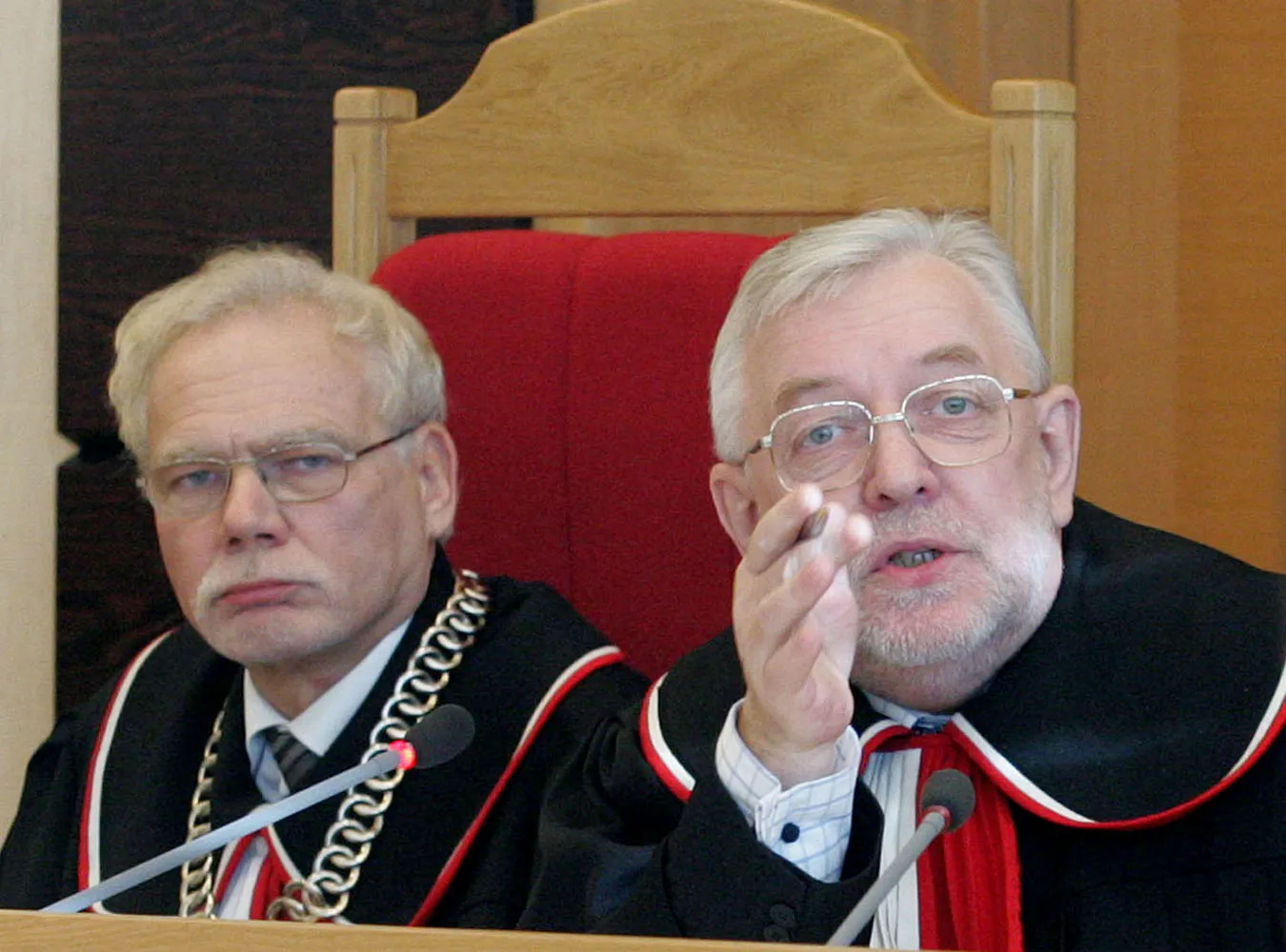 Sędziowie do polityków Opamiętajcie się