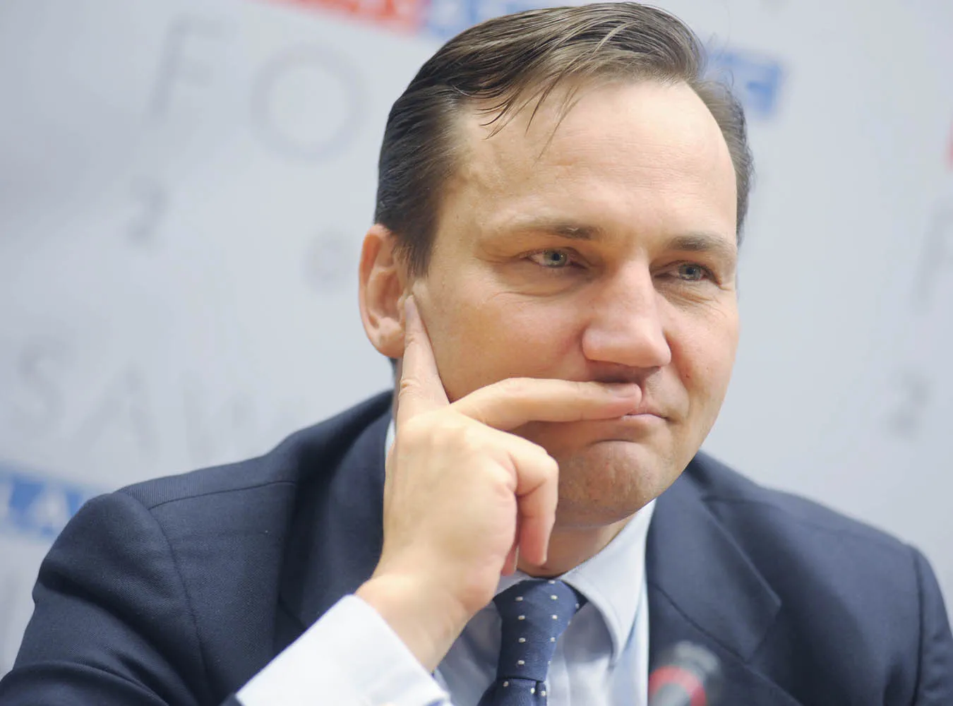 Sikorski ciężko przeżywa swoją klęskę