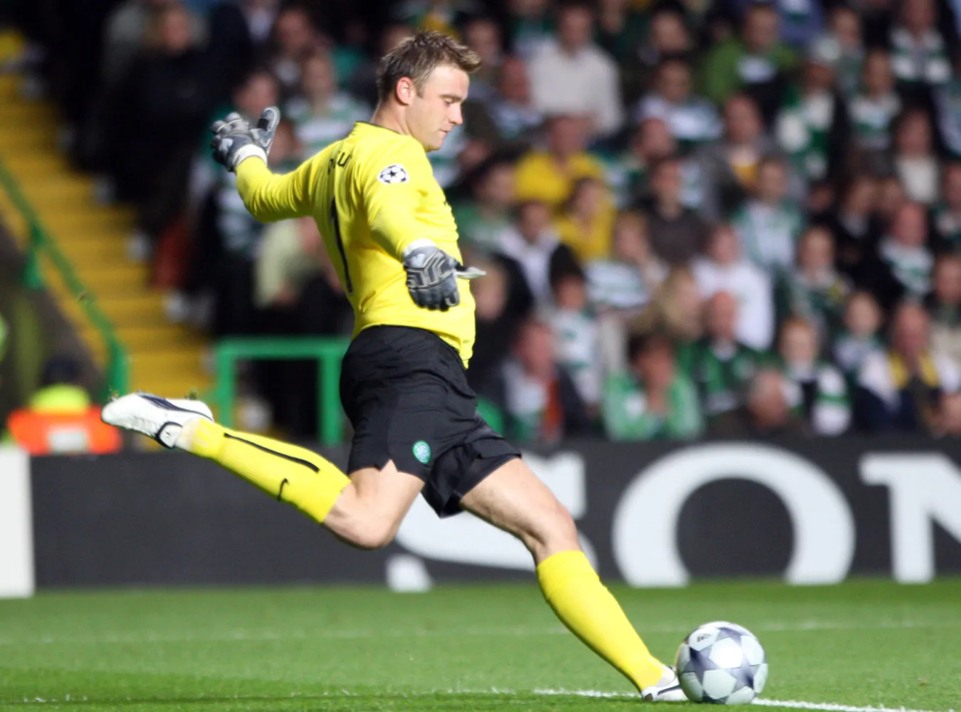 Celtic Glasgow z Arturem Borucem w bramce gra na wyjeździe z Villarrealem