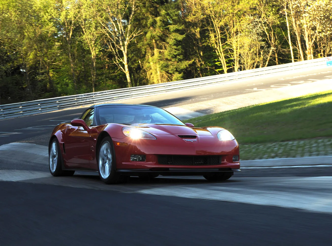fr_corvette7_104324a_357564.jpg