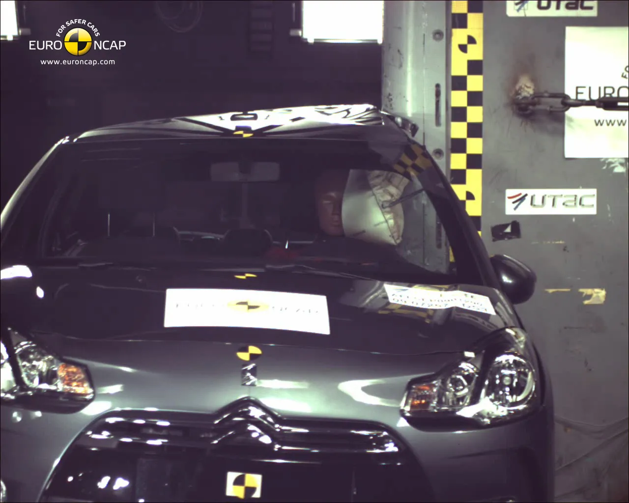 fr_citroen_ds3_261201a_885398.jpg