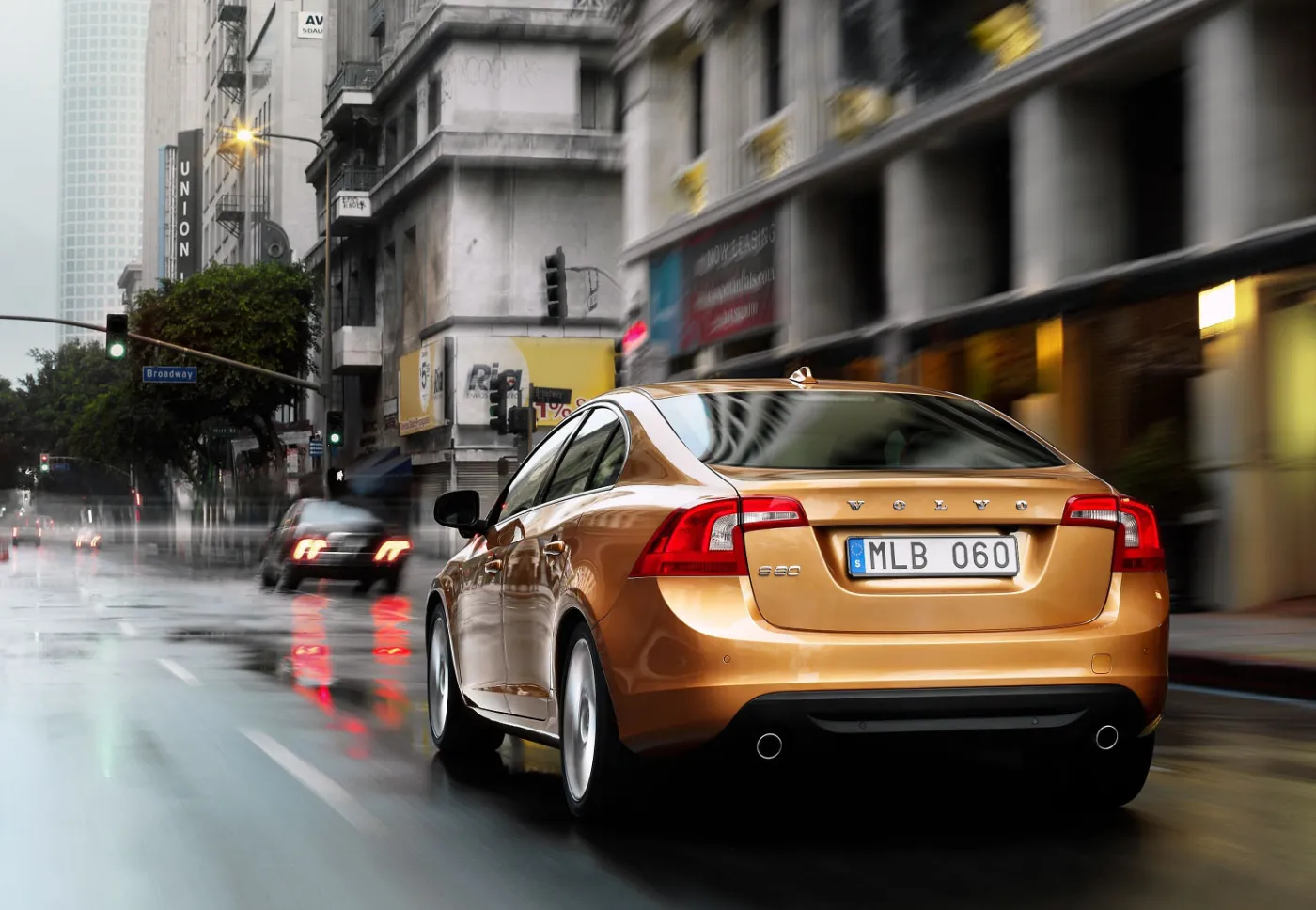 fr_volvocar_5_272974a_510705.jpg