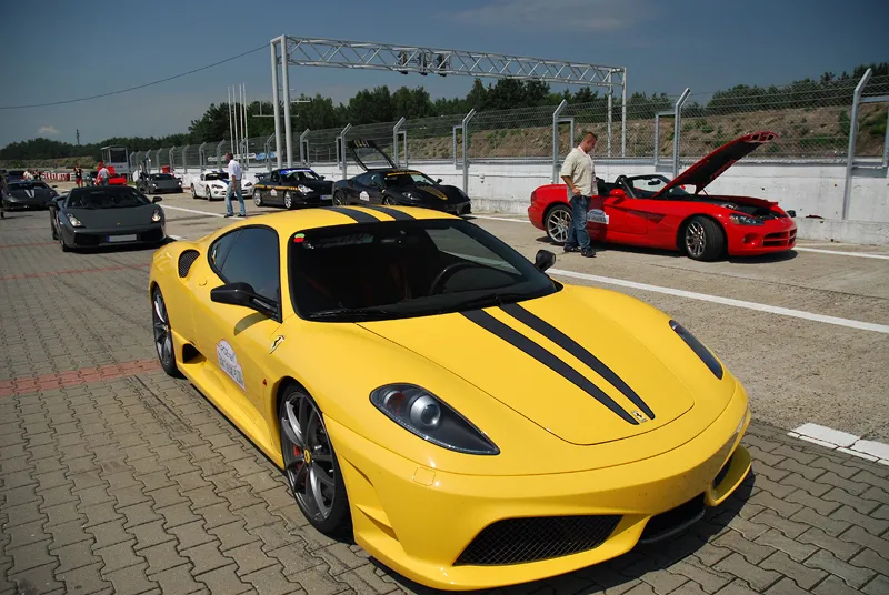 ferrari_f430_scuderia_1464065.jpg