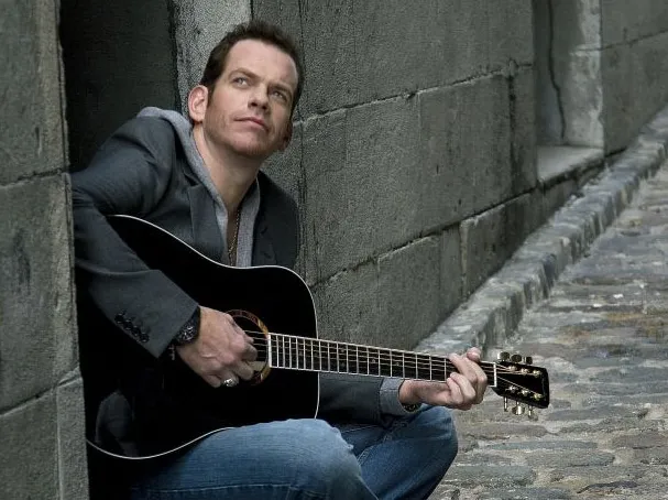 Garou będzie teraz śpiewał po angielsku.