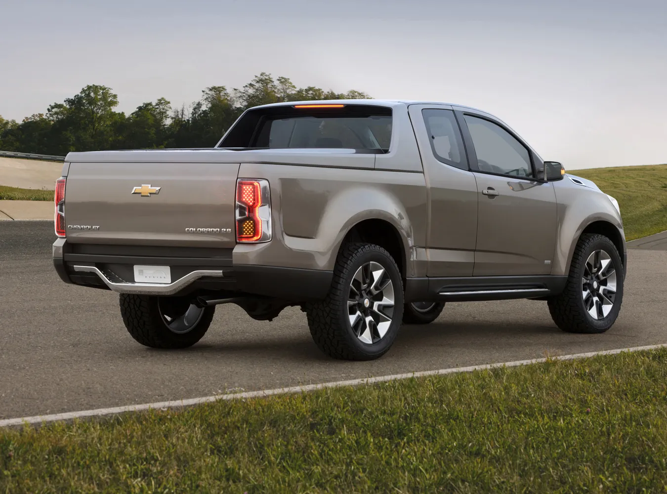 1916211-chevrolet-colorado-17.jpg