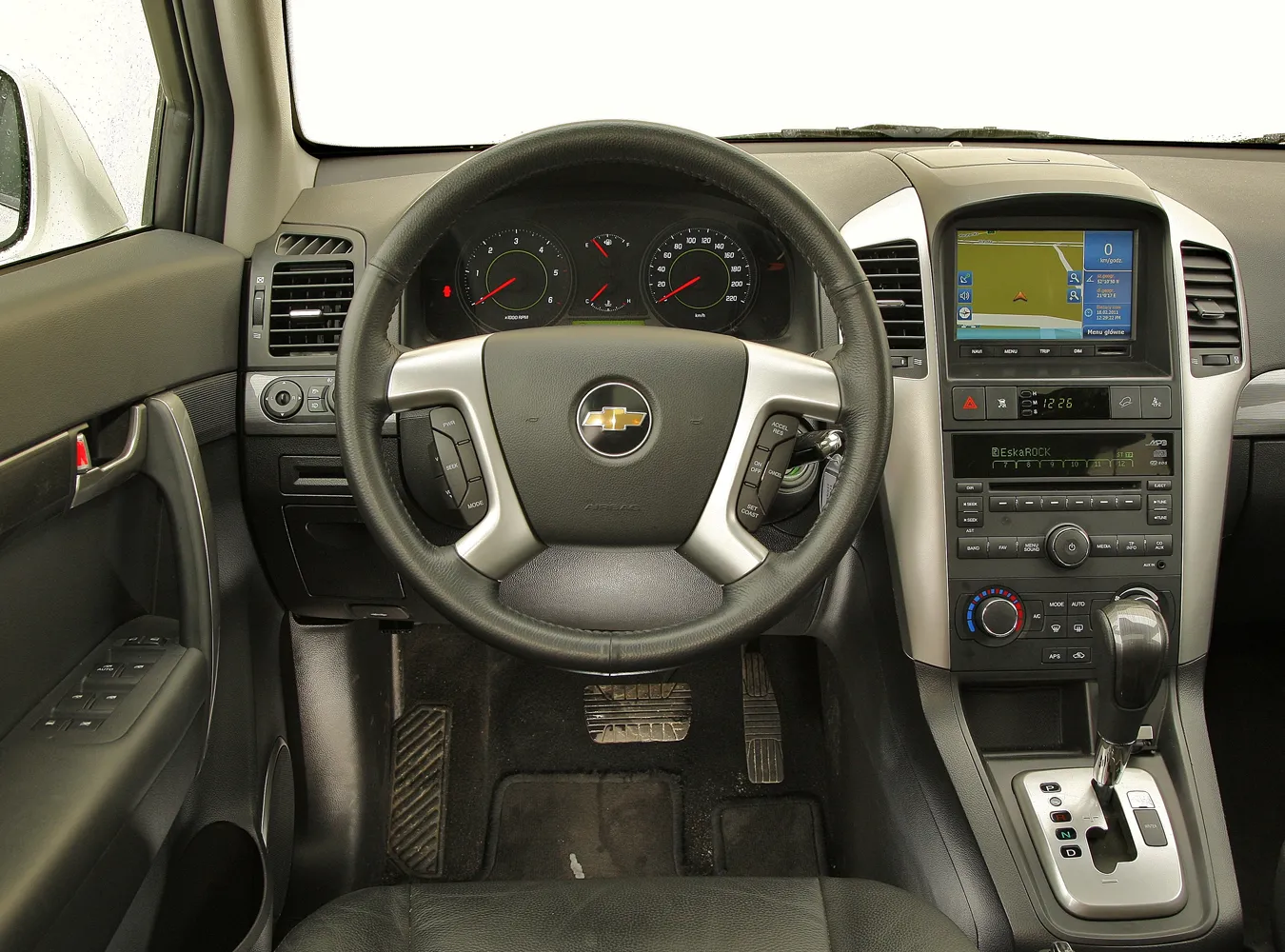 1918270-chevrolet-captiva-26.jpg