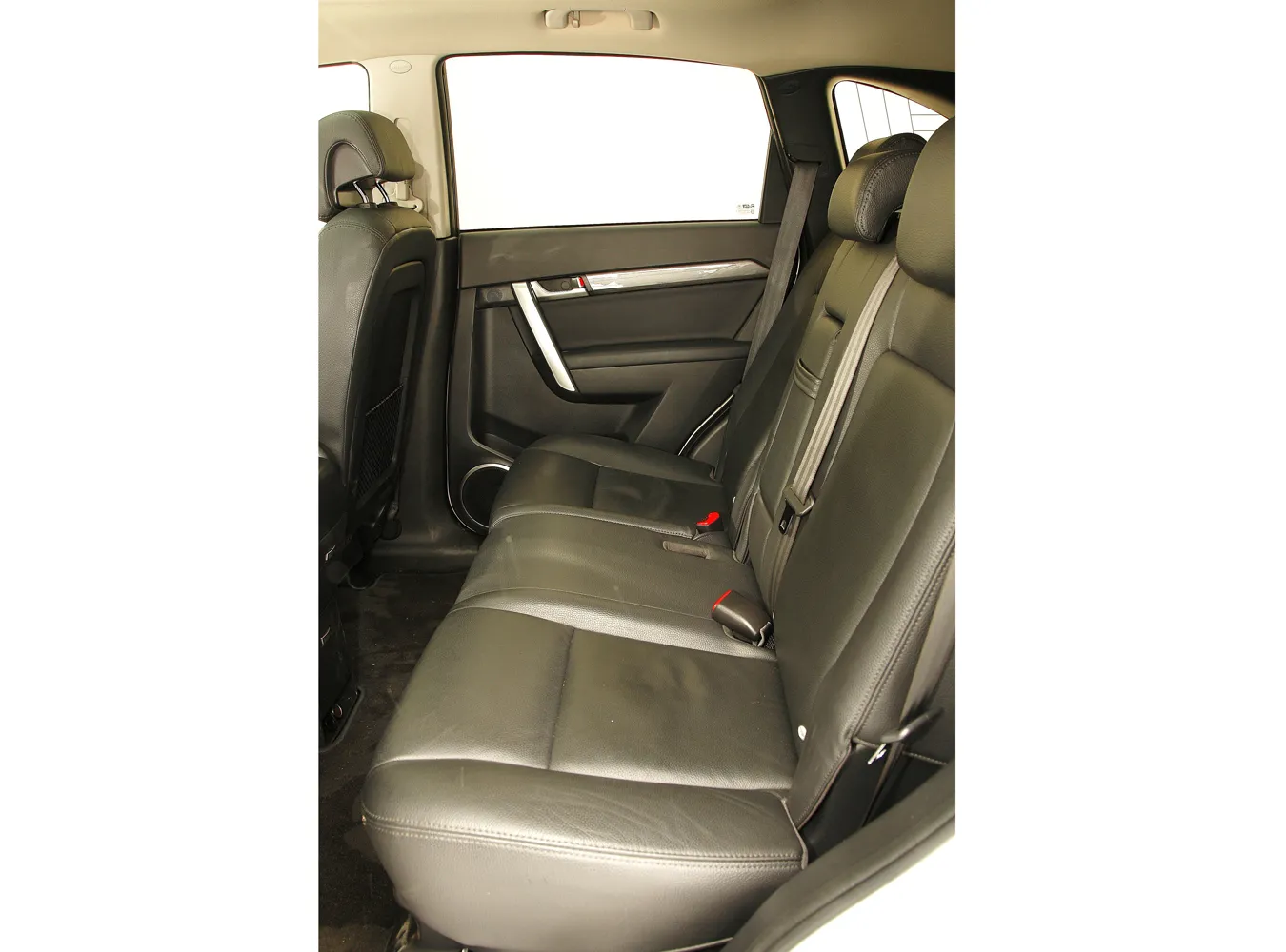 1918345-chevrolet-captiva-28.jpg
