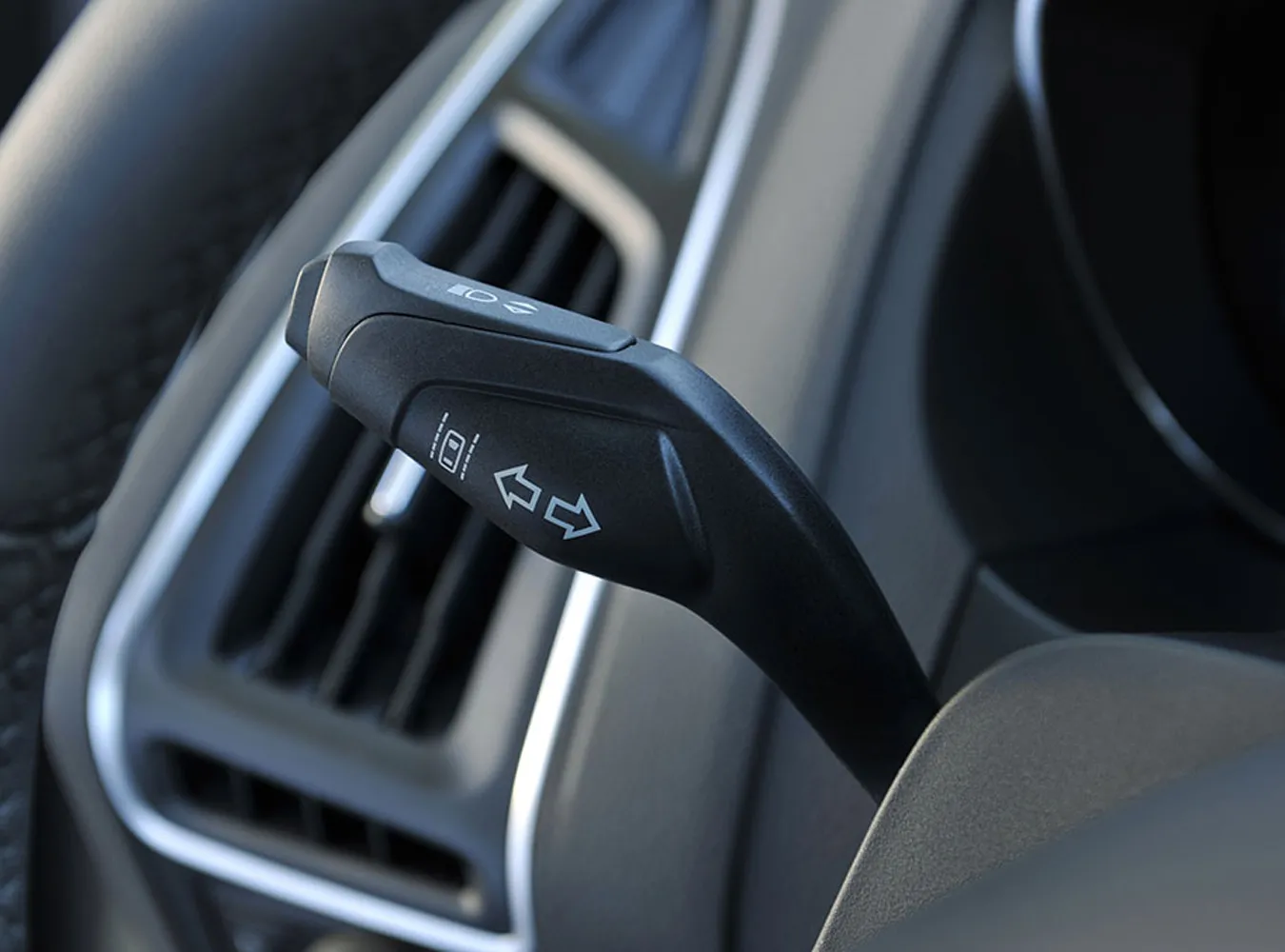 1826945-allnewfordfocus-010.jpg