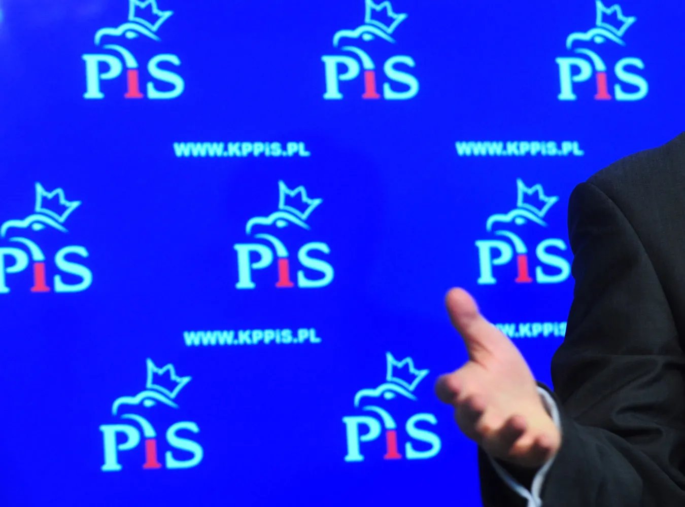 Awantura w łódzkim PiS. Rozpędzili lokalne struktury