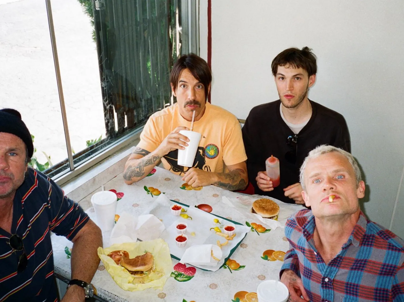 2317850-red-hot-chili-peppers.jpg