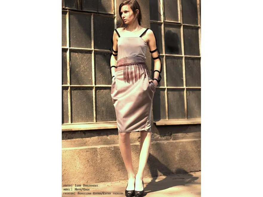 2180889-grapfic-ethnic-model.jpg