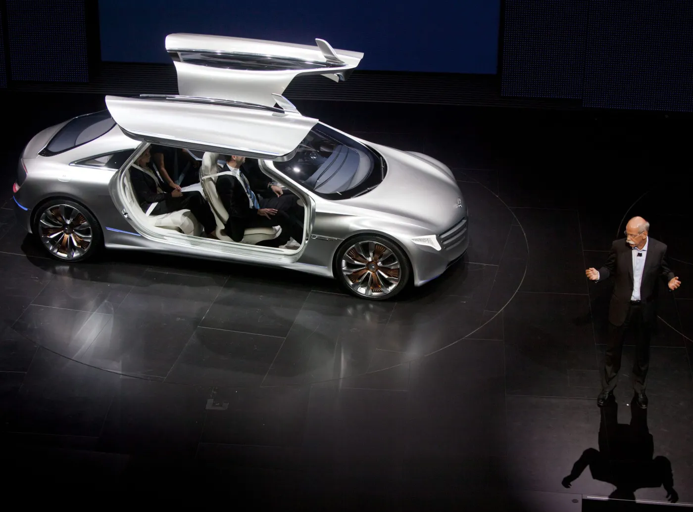2483542-nowy-mercedes-s-class.jpg