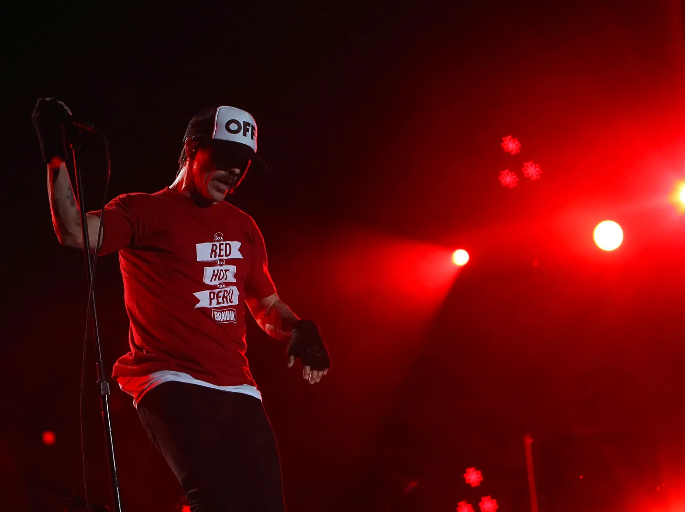 2531252-red-hot-chili-peppers.jpg