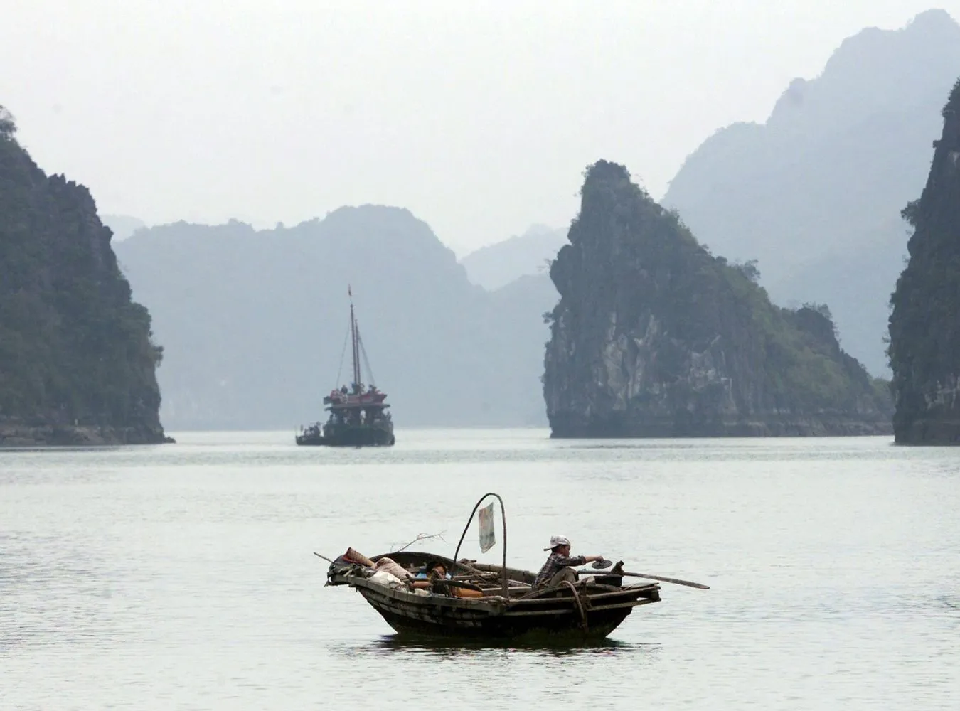 2724878-wietnam-zatoka-balong.jpg