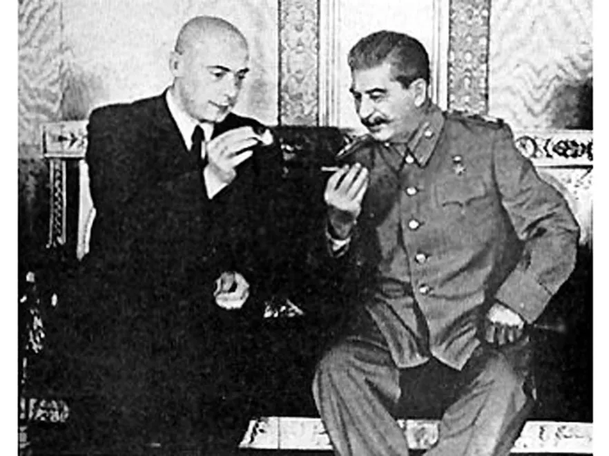 2885822-cyrankiewicz-stalin1.jpg
