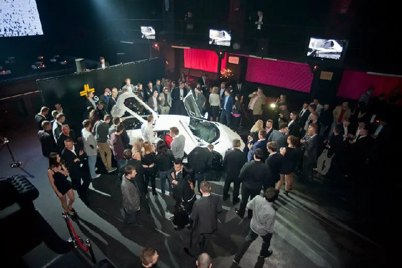 3308833-lamborghini-aventador.jpg