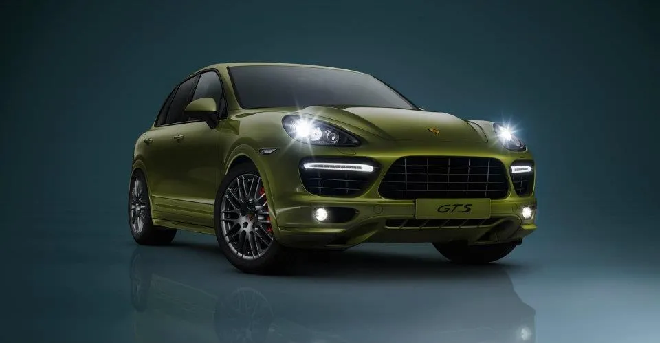 3341322-porsche-cayenne-gts.jpg