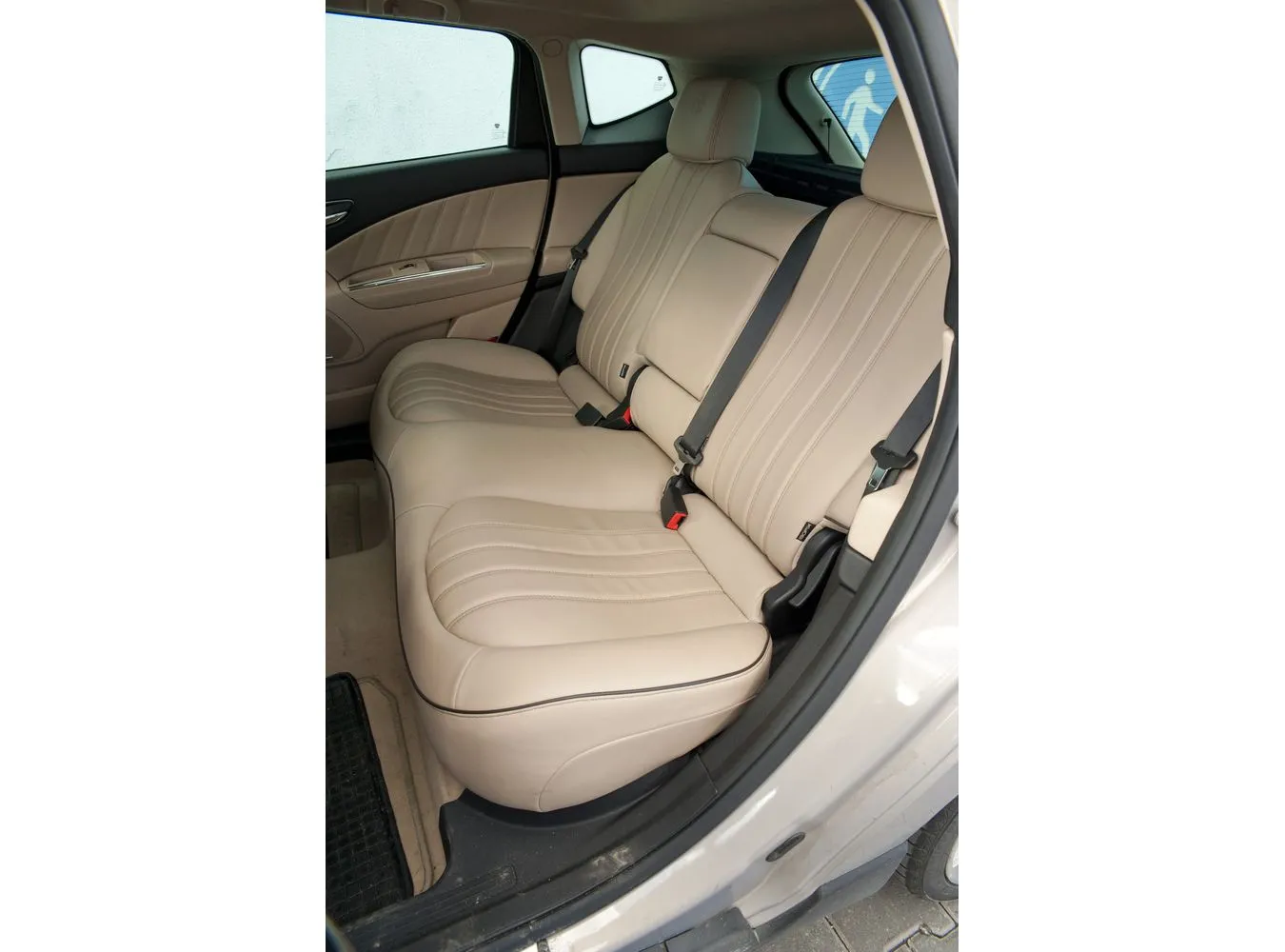 3114396-lancia-delta-seria-1.jpg